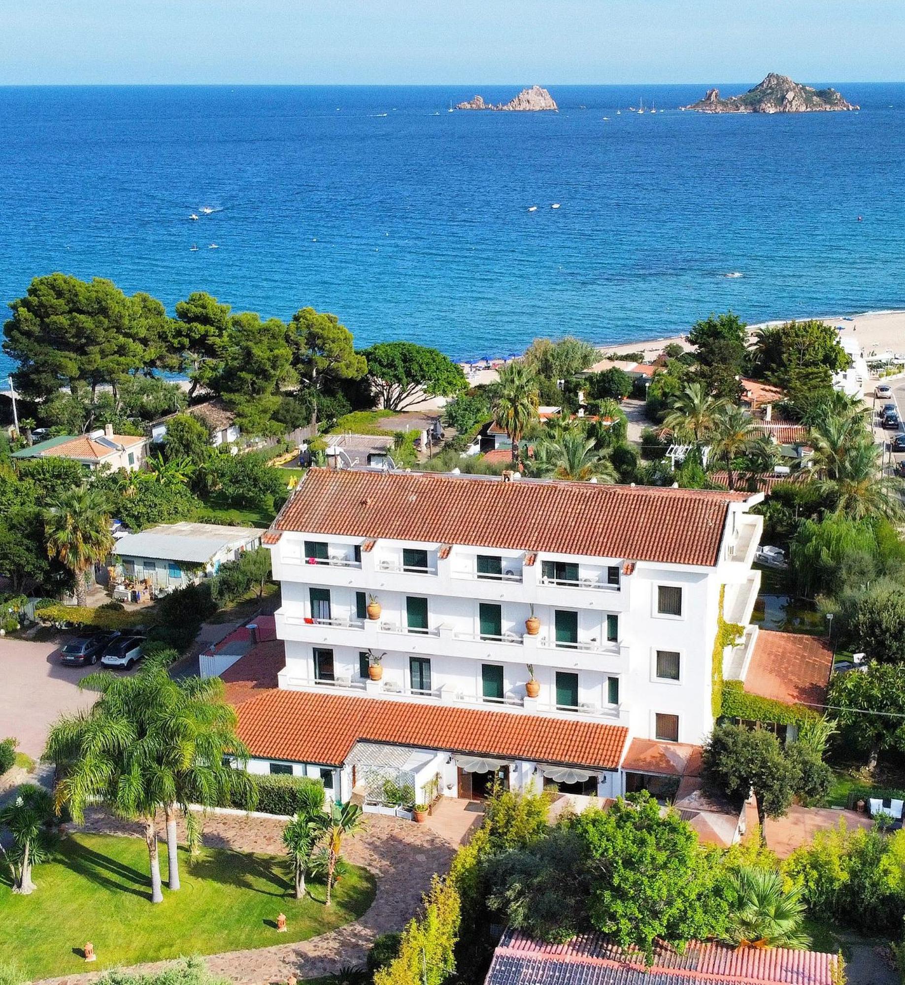 Hotel Mediterraneo Santa Maria Navarrese Eksteriør bilde